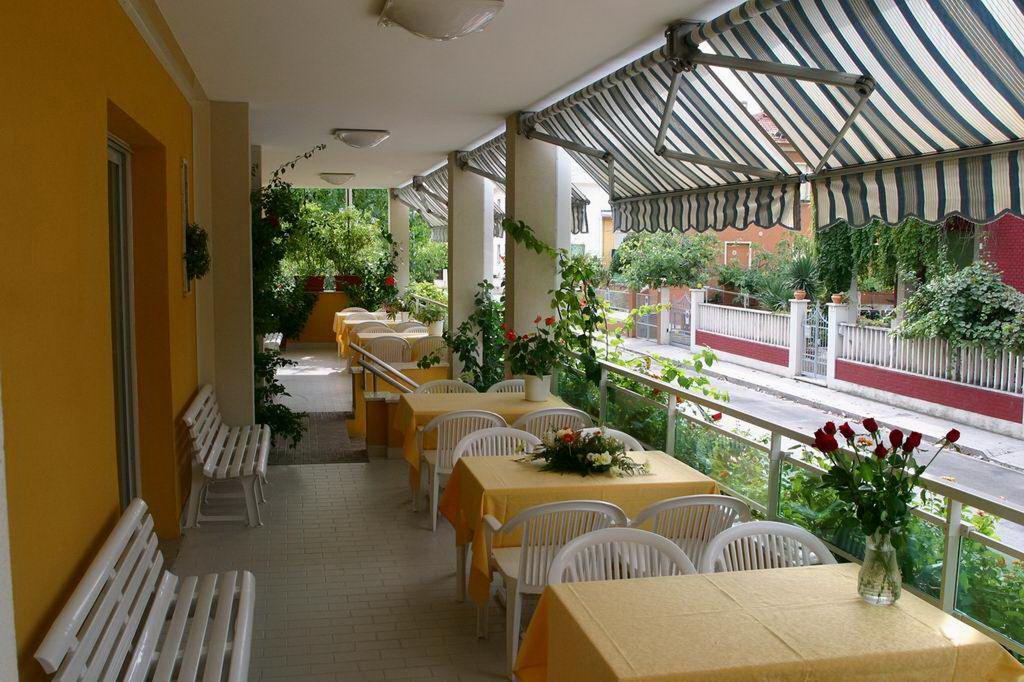 Hotel Vienna Senigallia Exterior photo