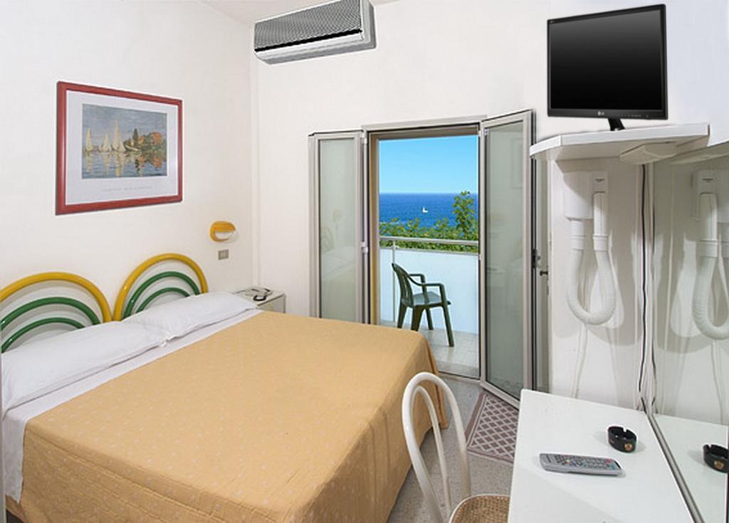 Hotel Vienna Senigallia Room photo