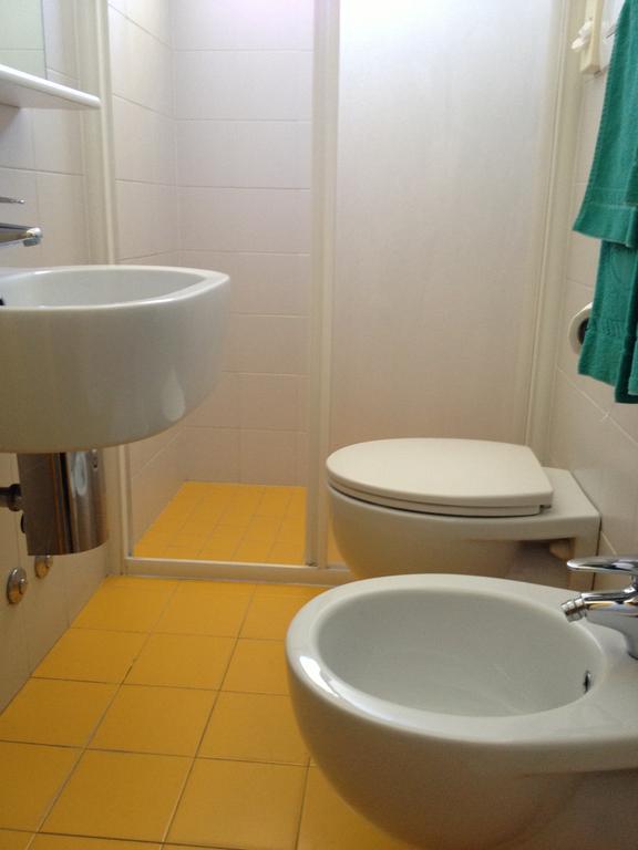 Hotel Vienna Senigallia Room photo